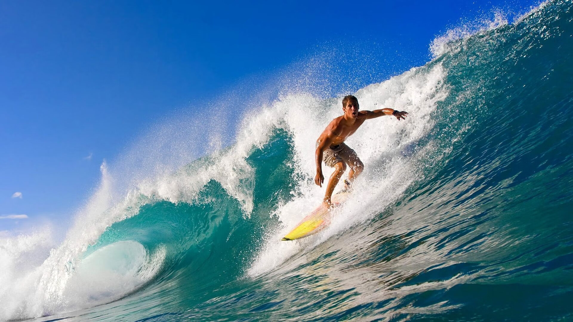 开云体育APP下载-墨西哥球员脚底打滑摔出界，被判越位？，墨西哥国脚